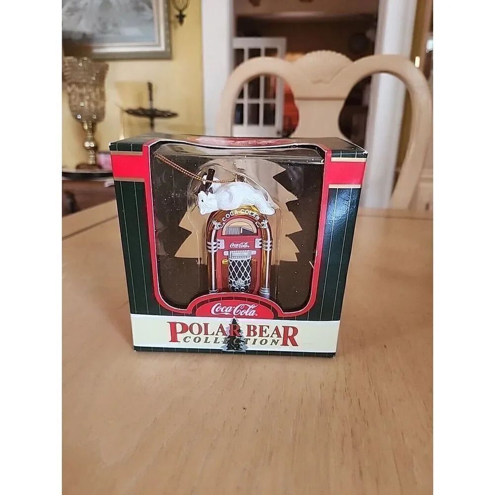 Coca Cola Christmas ornament jukebox polar bear Collection 1999